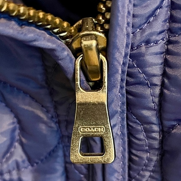 Coach Signature Quilted Full Zip Vest Blue size small - Picture 3 of 5